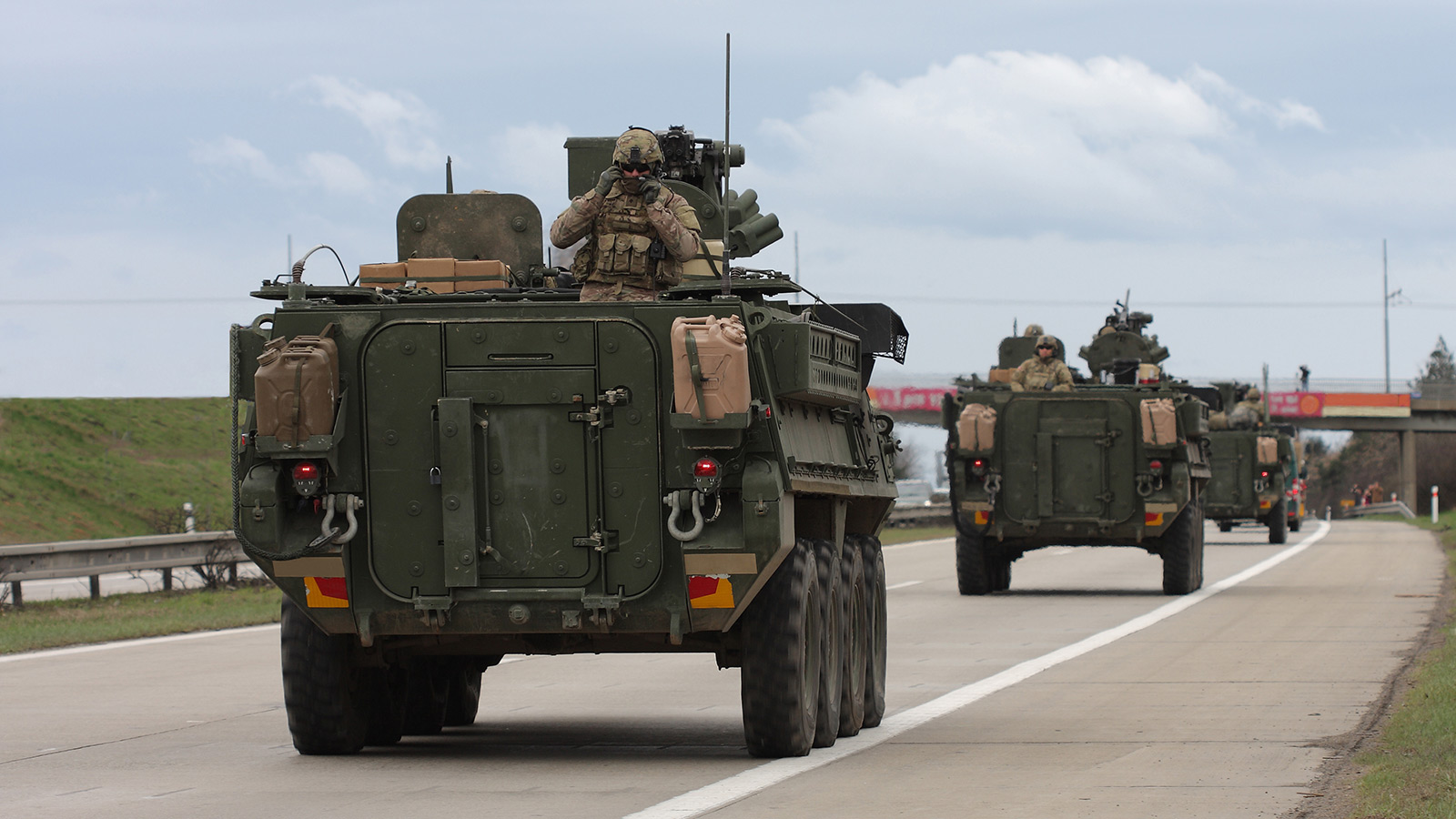 Military Branch Optimizes Availability and Security of Application Services